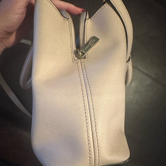 Michael Kors purse - Picture 7 of 16